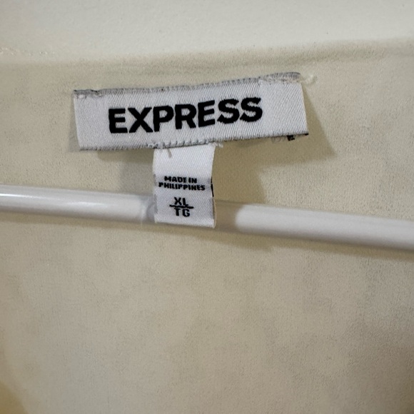 Express Blouse - Picture 4 of 6